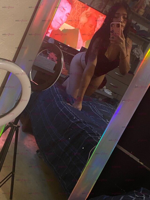 FOTOS DE BELLA TRANSEXUAL 100% FEMININA CALIENTE EN LA CAMA