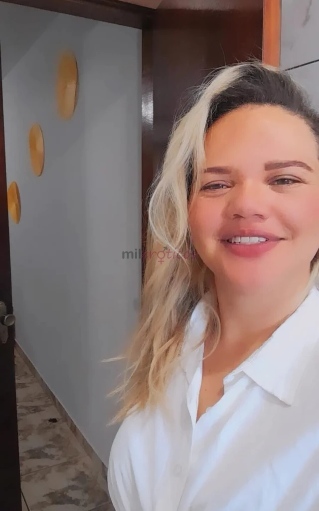 Massagem relaxante ideal para aliviar o estresse a tensao muscular e promover um profundo estado de tranquilidade escalda pes um ritual de cuidado que...
