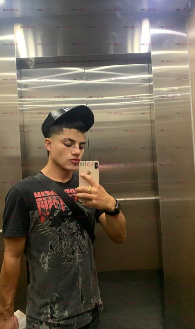 FOTOS DE DISPONIBLE COLOMBIANO JOVEN ATRACTIVO VERGON LECHERO