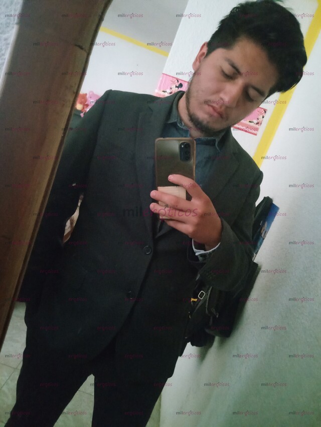 FOTOS DE UNIVERSITARIO CALIENTE PARA PASAR UN BUEN RATO