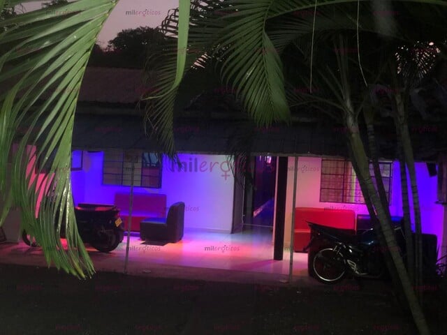 FOTOS DE CLUB CANELAS EXCLUSIVO 24 7 CON ZONA VIP Y HABITACIONES PRIVADAS AL NORTE