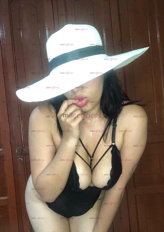 FOTOS DE LINA HERMOSA NIÑA DE 24 AÑITOS DIVINA DELGADA ENCANTADORA