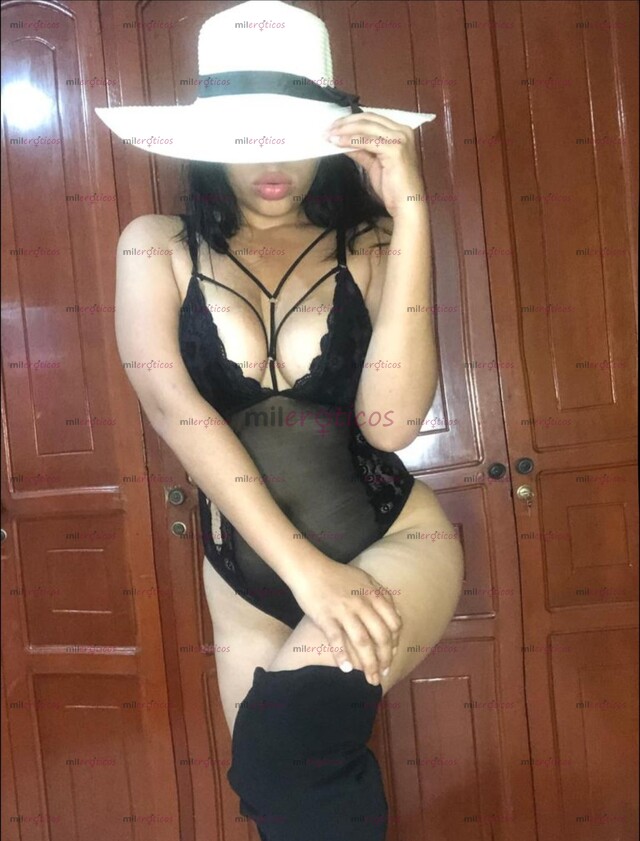 FOTOS DE LINA HERMOSA NIÑA DE 24 AÑITOS DIVINA DELGADA ENCANTADORA