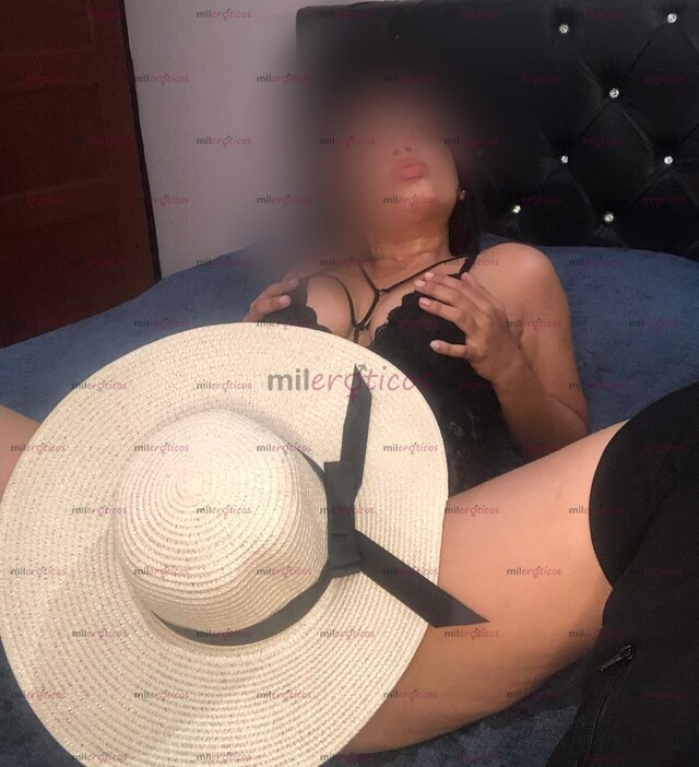 FOTOS DE LINA HERMOSA NIÑA DE 24 AÑITOS DIVINA DELGADA ENCANTADORA