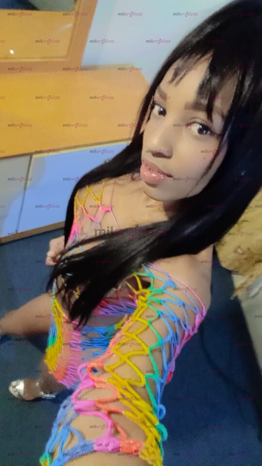 FOTOS DE SOY CHANNEL UNA CHICA CUBANA.SUMAMENTE CALIENT Y APASIONADA. CON GANAS D GEMIR