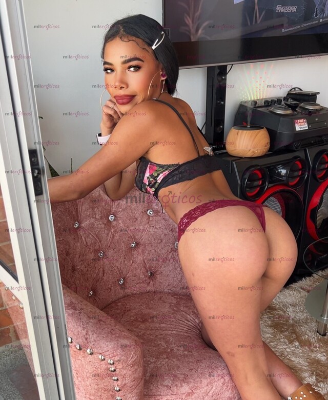 FOTOS DE LAURA DELICIOSA CHICA DE 1.50 DE ESTATURA