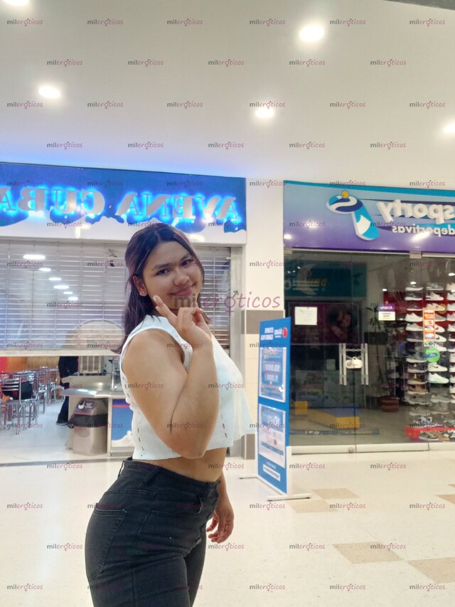 FOTOS DE HOLA MIS AMORES SOY ALEJA, TENGO 20 AÑITOS LINDA