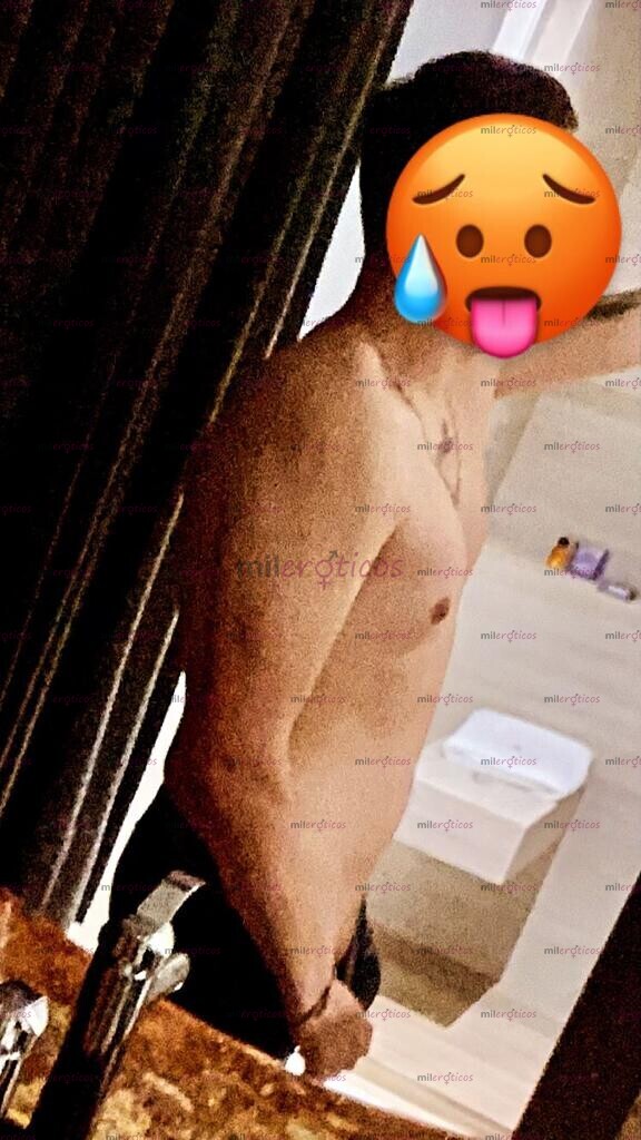 FOTOS DE JOVEN ATRACTIVO CON 20 CM DE HERRAMIENTA VAS A QUERER REPETIR