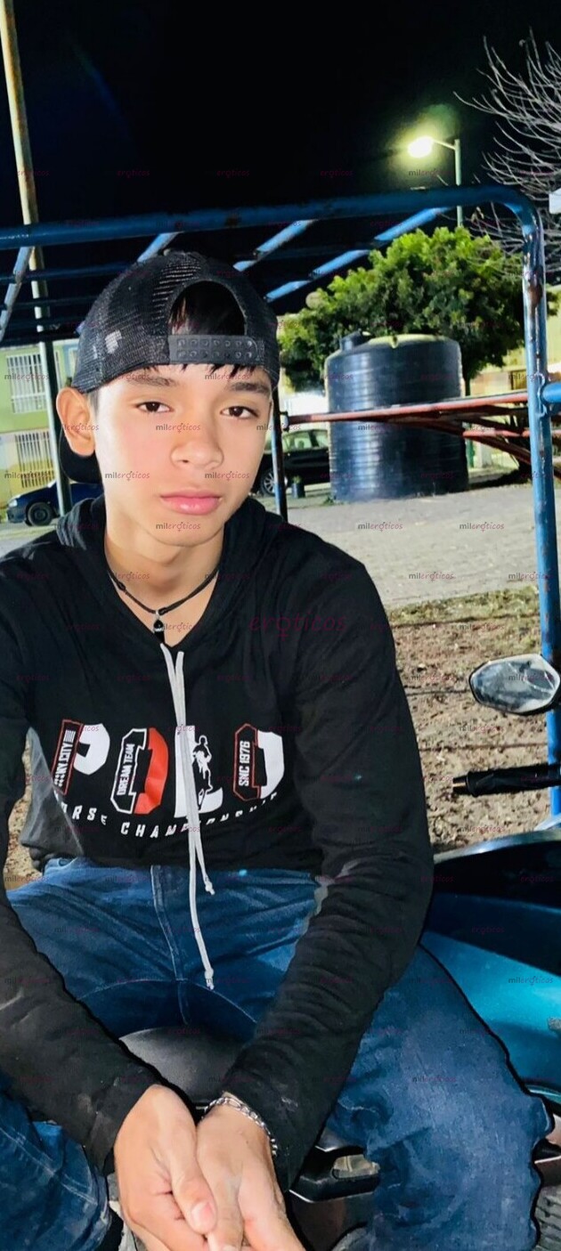 FOTOS DE UN MUCHACHO ATLÉTICO LLAMADO BRYAN CON 22CM SOLO MUJERES