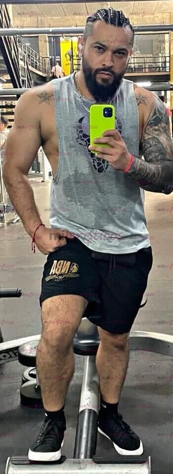 FOTOS DE HOLA ME LLAMO BRANDON TENGO 34 AÑOS, CUERPO ATLÉTICO Y DE BUEN VER