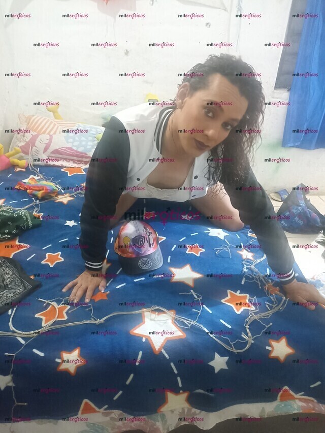 FOTOS DE ALEJANDRA PERRA TOMADORA DE LECHE JUGUETONA DESCOMPLICADA