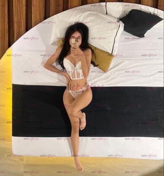 FOTOS DE VIANEY ABRE MIS PIERNAS Y DAME DURO, DAME LA VUELTA Y DISFRUTA DE MI CULO EN 4