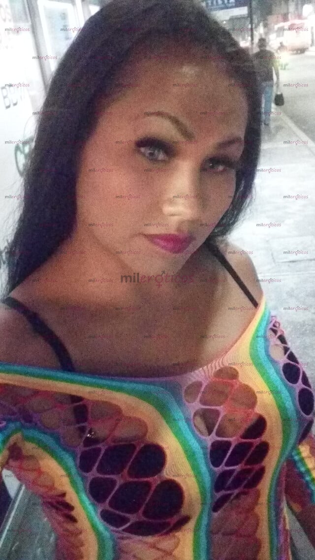 FOTOS DE VANIA TODA UNA PUTA ÚNICA EN LA CAMA HERMOSA Y MUY CALIENTE ÚNICA