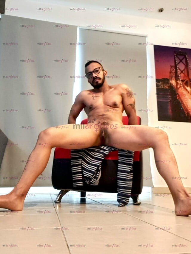 FOTOS DE HOMBRE TRANS LISTO PARA PASAR UN RATO DELICIOSO.