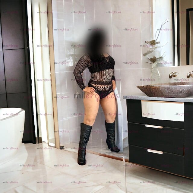 FOTOS DE CAROLINA !! DESPAMPANANTE ADICTA A DARTE EL MEJOR PLACER