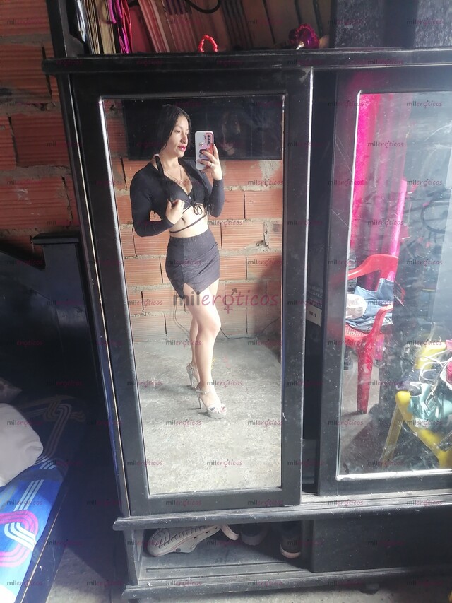 FOTOS DE MUJER JOVEN DE CENOS PEQUEÑOS BONITO CULO DESEA TENER EXPERIENCIAS SEXUALES