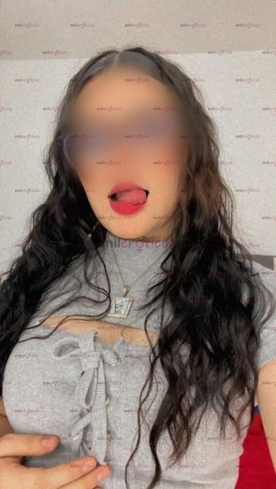 FOTOS DE MI AMOR SOY UNA PERRITA MUY CALIENTE ME ENCANTA CHUPARTELA TODA.