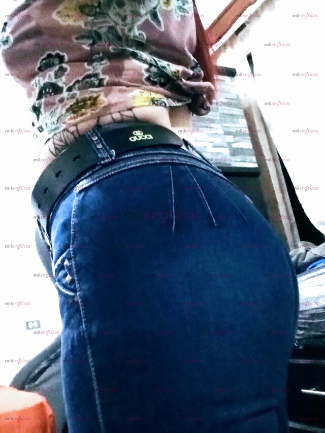 FOTOS DE CHICA COMPLACIENTE MUY DIVERTIDA Y CACHONDA