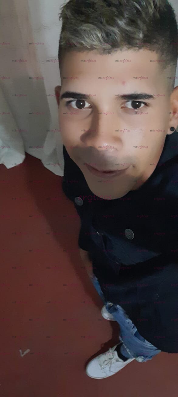 FOTOS DE JOVEN EXTRANJERO CON LUGAR MUY CALIENTE CON VERGA ROMPEDORA DE CULO 20CM