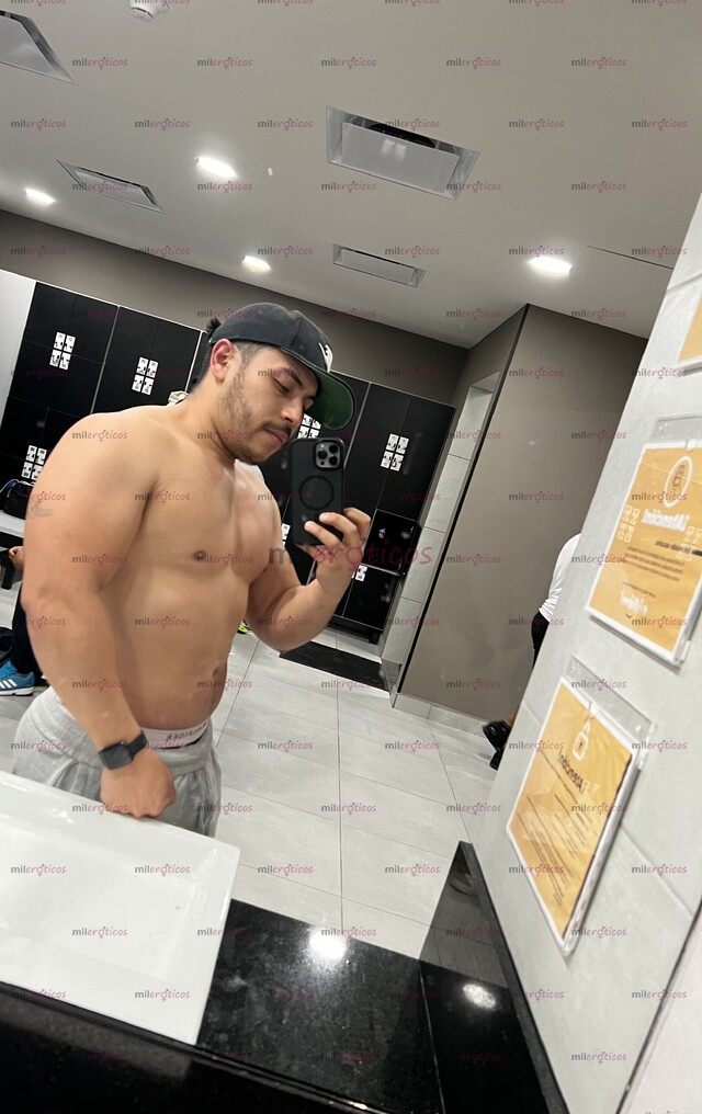 FOTOS DE CHICO GUAPO, COMPLACIENTE, INTER DE VISITA