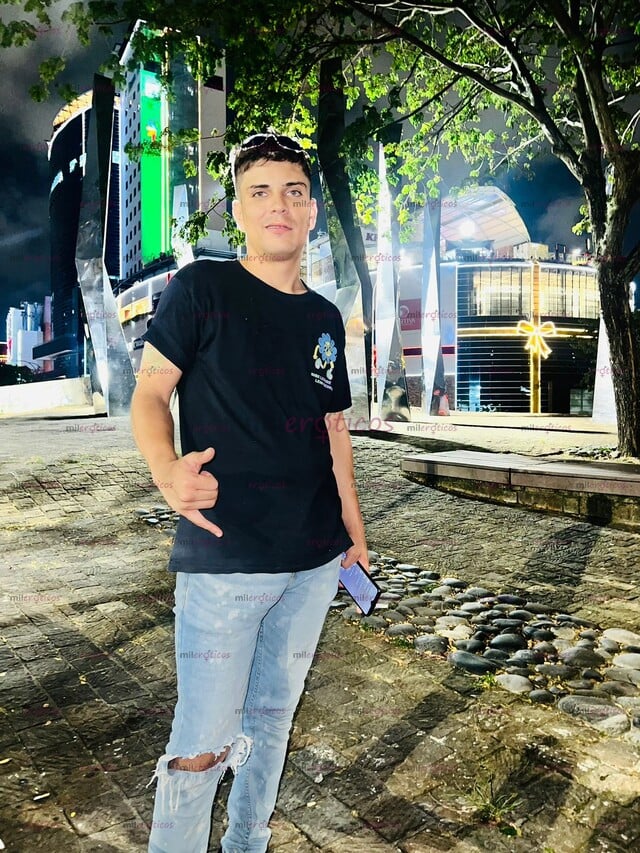 FOTOS DE MACHO VERGON DOMINANTE ESPECIALISTA EN PAREJAS