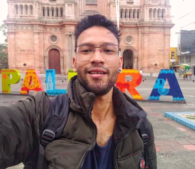 FOTOS DE JOVEN COLOMBO VENEZOLANO INTERESADO EN BRINDAR SERVICIO DISTINTO Y EXCITANTE