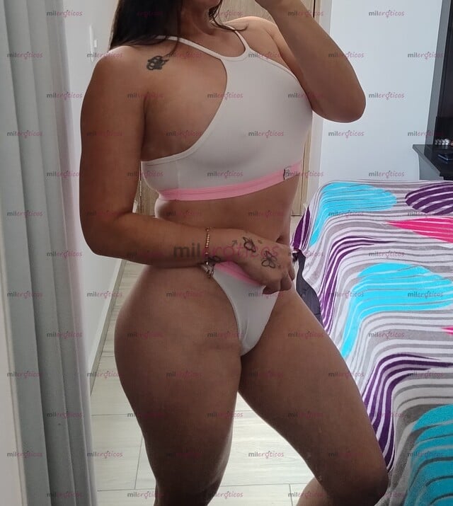 FOTOS DE LAURA, FLAQUITA HERMOSA FLEXIBLE VEN Y LA PASOMOS RICO AMOR !!