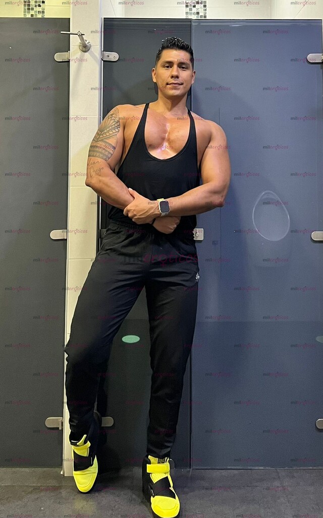 FOTOS DE MODELO CON SPA PERSONAL COMPLETAMENTE PRIVADO