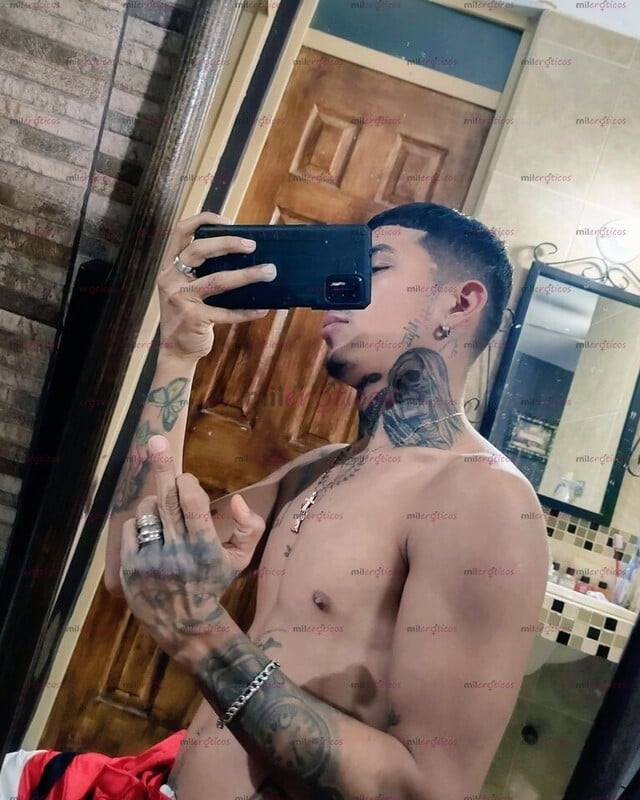 FOTOS DE CHACALITO TATUADO 21 AÑOS CONTÁCTAME SOY TU MEJOR OPCIÓN.