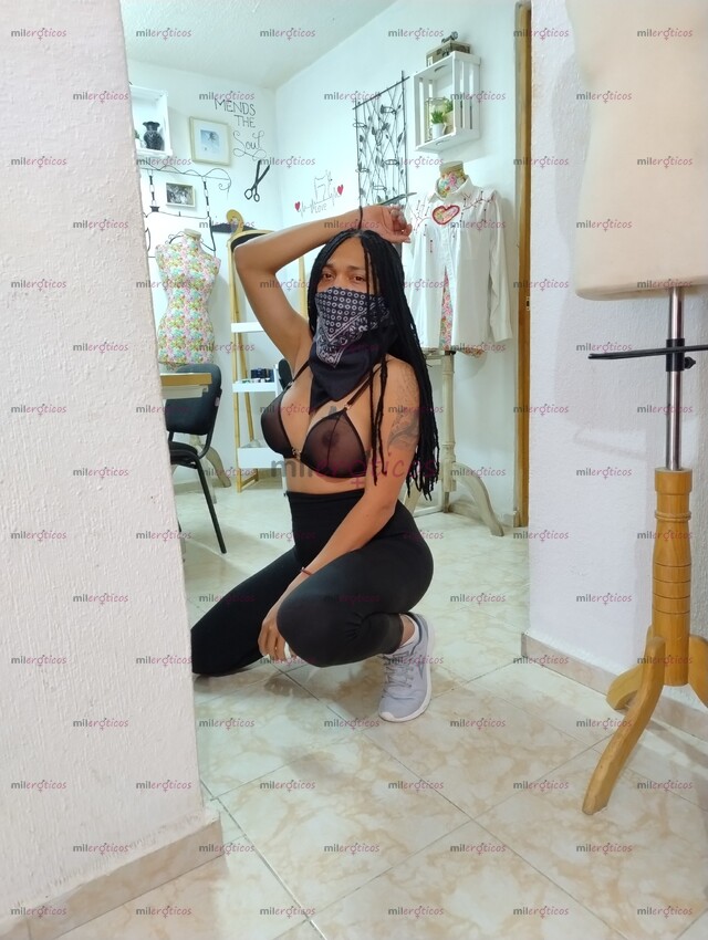FOTOS DE CALIENTE Y COMPLACIENTE. KARLA!! TODO QUE VER!! A TUS PIES!!!