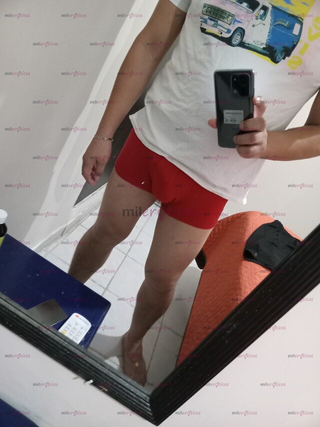 FOTOS DE CHICO CACHONDO MUY AMABLE EDUCADO DISPUESTO A CUMPLIR TUS FANTASÍAS