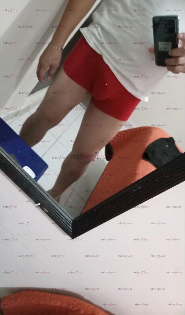 FOTOS DE CHICO CACHONDO MUY AMABLE EDUCADO DISPUESTO A CUMPLIR TUS FANTASÍAS
