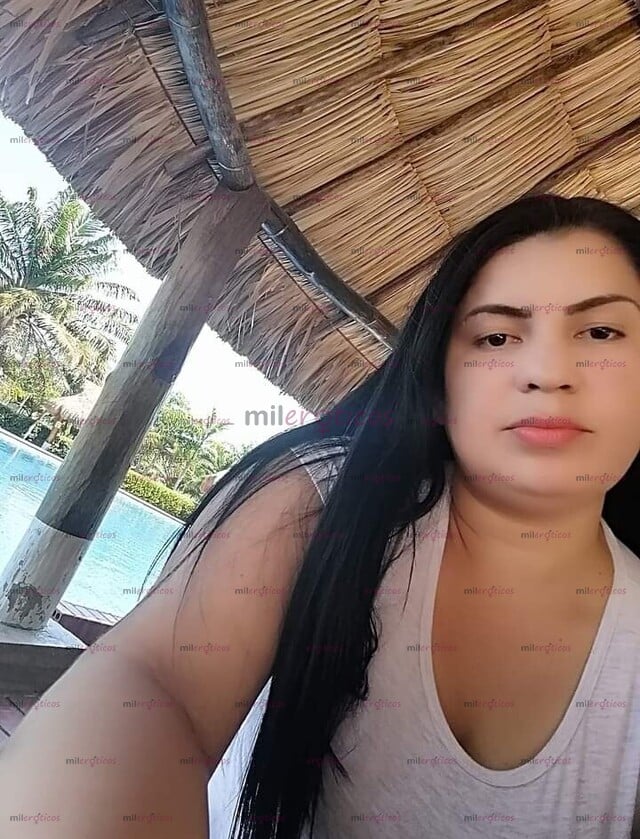 FOTOS DE CAROL, VENEZOLANA HERMOSAS CURVAS GORDITA