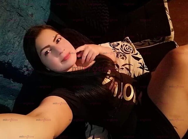 FOTOS DE CAROL, VENEZOLANA HERMOSAS CURVAS GORDITA