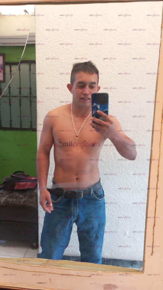 FOTOS DE HOMBRE DISPUESTO A TODO SOLO MUJERES LLÁMAME 3204906973 O ESCRIBEME