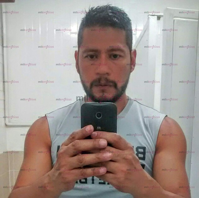 FOTOS DE SAUL ESCORT. TERAPEUTA FISICO. ATLETICO MORENO CLARO.