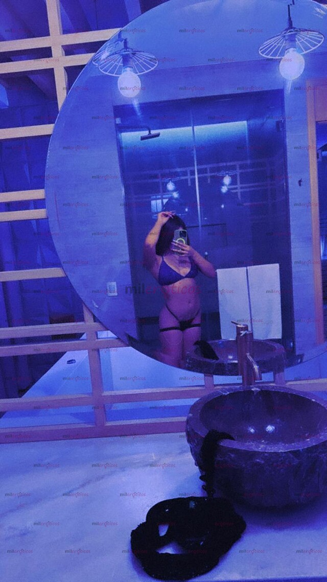 FOTOS DE PETIT BIEN COMPLACIENTE COMPLETAMENTE REAL NADA DE MENTIRAS UNA NENA BIEN MAMII