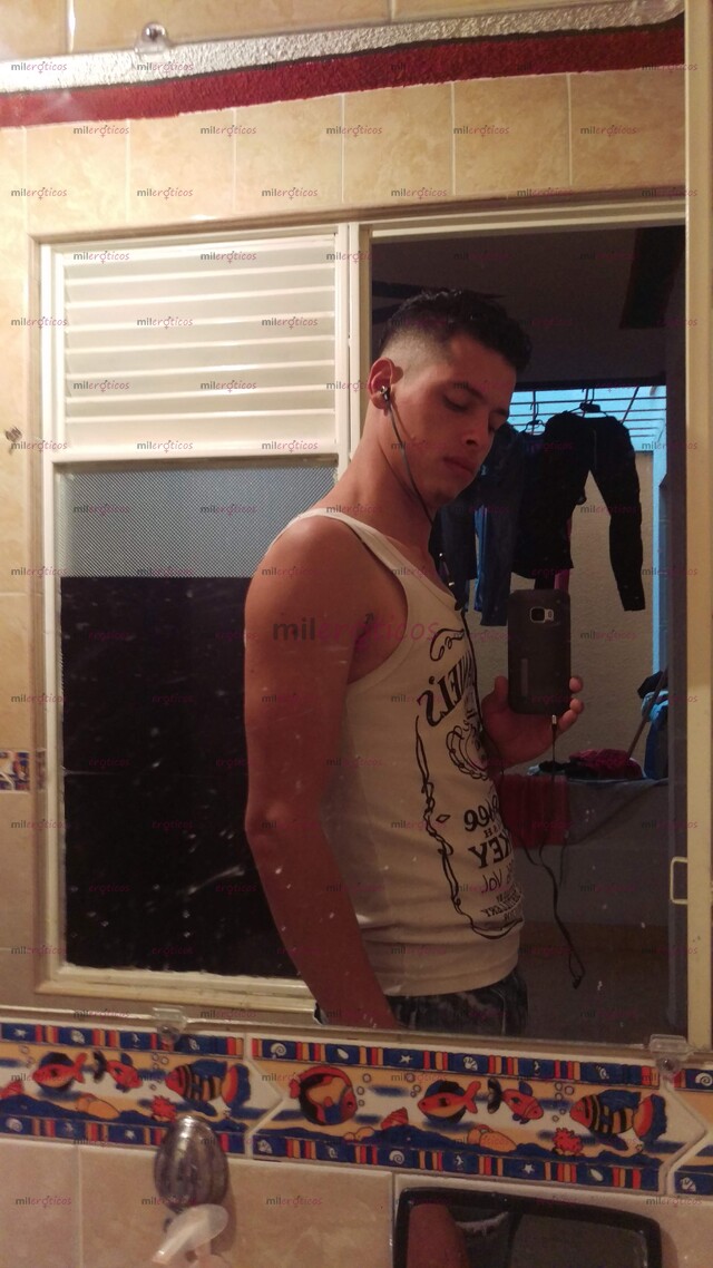 FOTOS DE MIGUEL HOMBRE BIEN DOTADO PARA SATISFACER CUALQUIER NECESIDAD