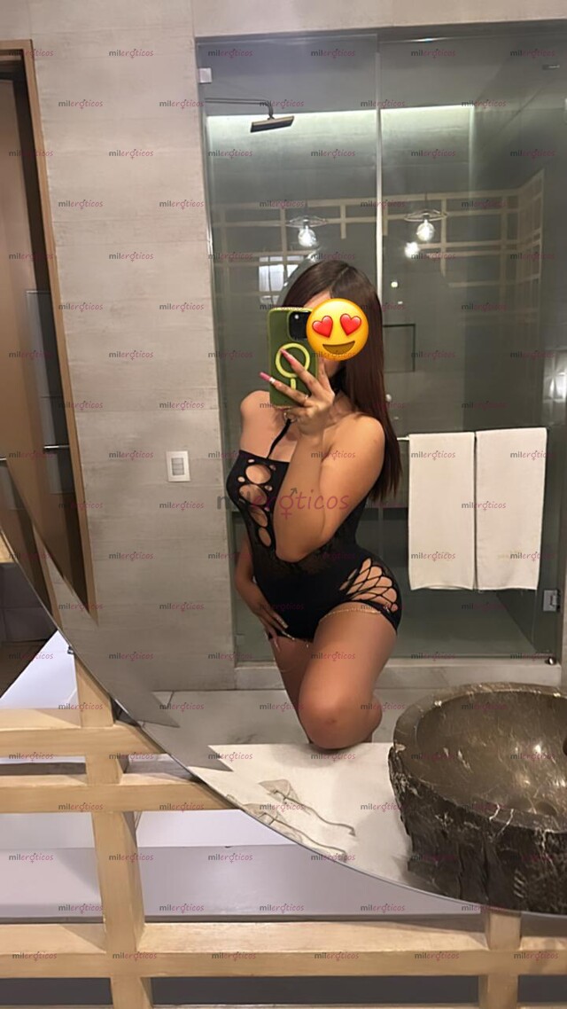 FOTOS DE PETIT BIEN COMPLACIENTE COMPLETAMENTE REAL NADA DE MENTIRAS UNA NENA BIEN MAMII