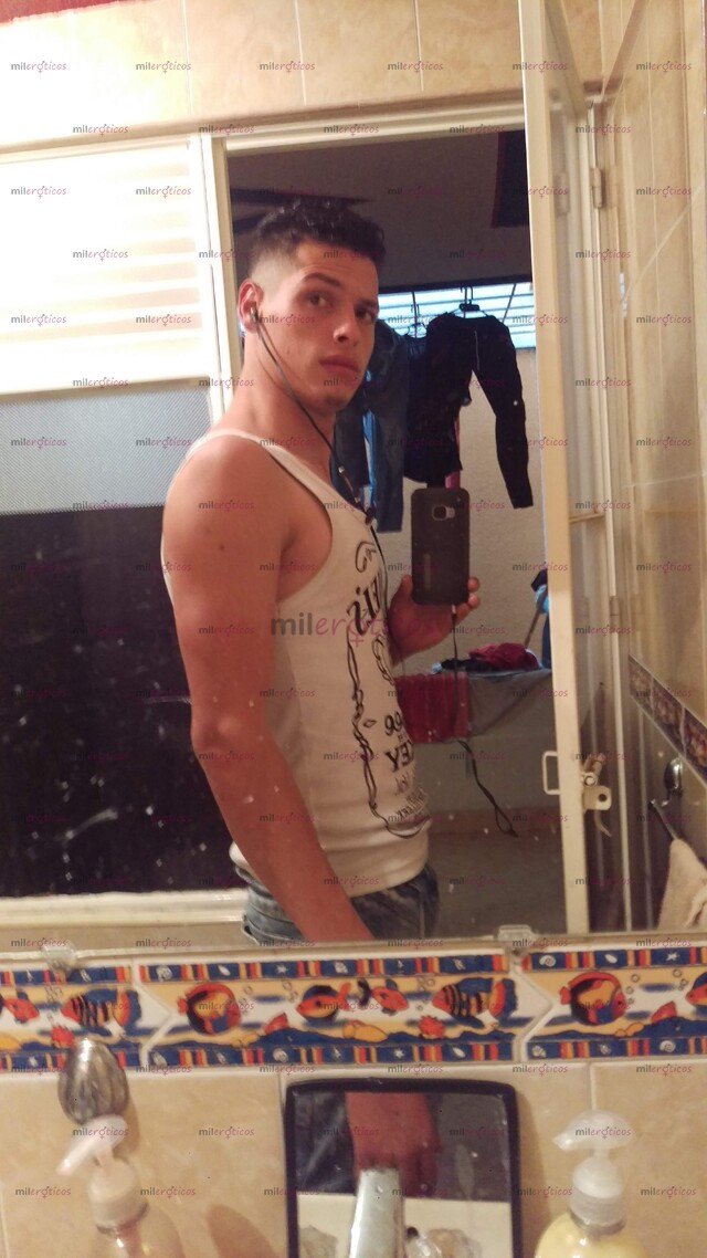 FOTOS DE MIGUEL HOMBRE BIEN DOTADO PARA SATISFACER CUALQUIER NECESIDAD