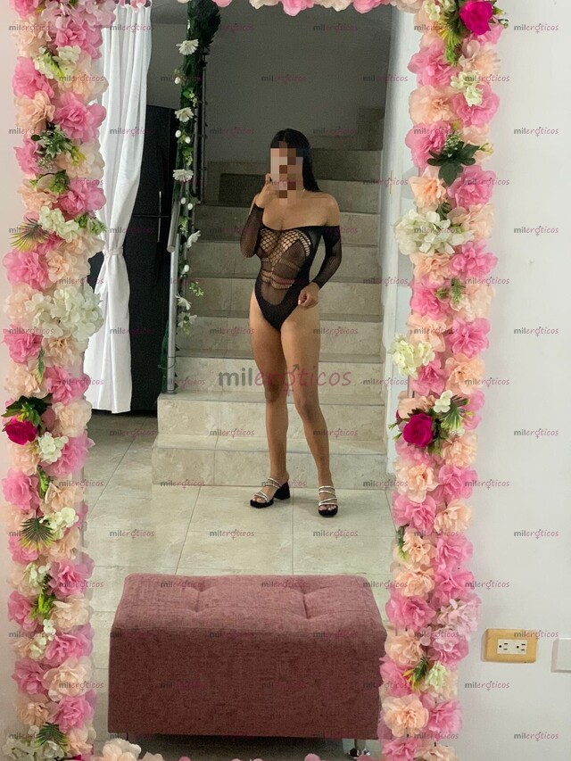 FOTOS DE SOY UNA CHICA MORENA, ALTA, TETONA Y CON MUCHAS GANAS DE FOLLAR