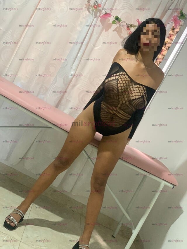 FOTOS DE SOY UNA CHICA MORENA, ALTA, TETONA Y CON MUCHAS GANAS DE FOLLAR