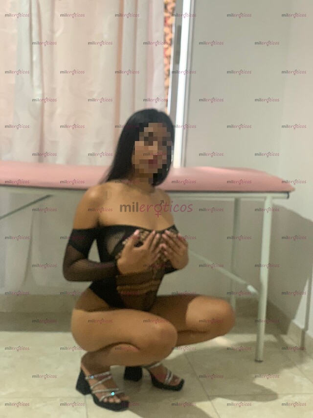 FOTOS DE SOY UNA CHICA MORENA, ALTA, TETONA Y CON MUCHAS GANAS DE FOLLAR