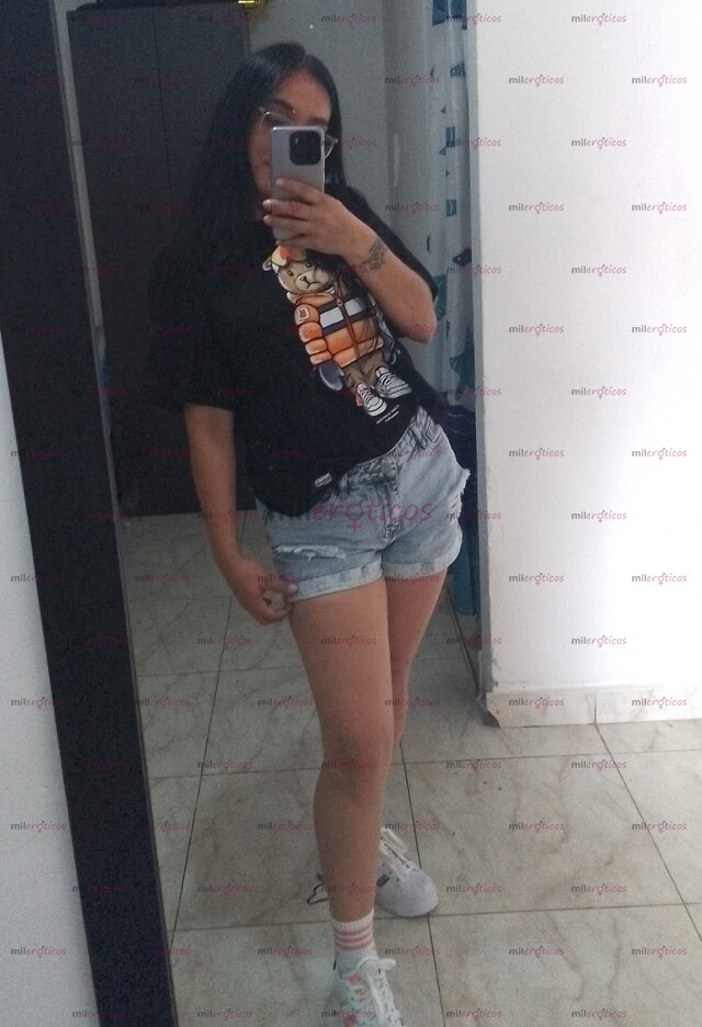 FOTOS DE CELESTE TU MEJOR COMPAÑÍA HERMOSA CHICA DE OJOS VERDES LISTA PARA COMPLACERTE