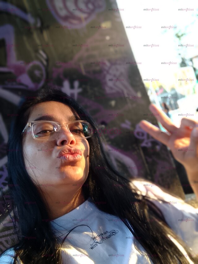 FOTOS DE CELESTE TU MEJOR COMPAÑÍA HERMOSA CHICA DE OJOS VERDES LISTA PARA COMPLACERTE