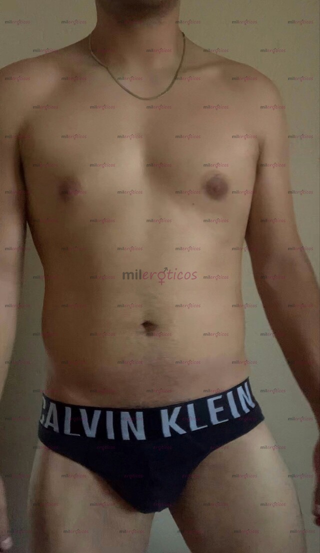 FOTOS DE UNIVERSITARIO CON LUGAR. DISCRETO, 1.80 INTER