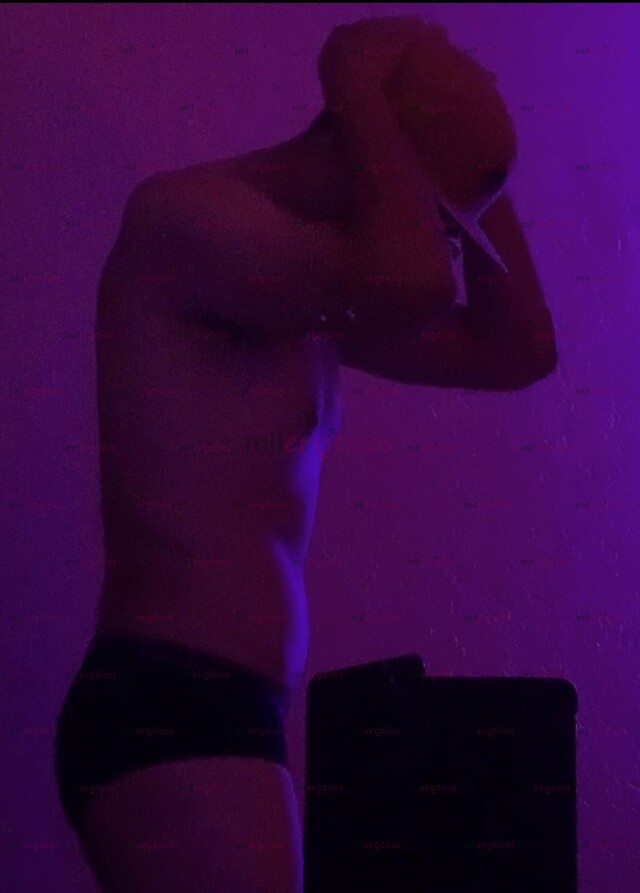 FOTOS DE UNIVERSITARIO CON LUGAR. DISCRETO, 1.80 INTER