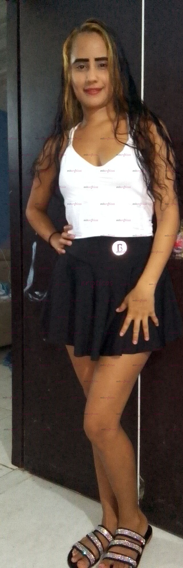 FOTOS DE SOY UNA CHICA BAJITA,DELGADA Y DESCOMPLICADA