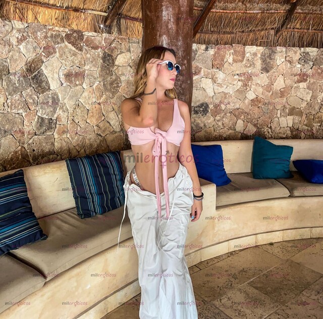 FOTOS DE CHICA RUBIA 20 AÑOS CINTURITA GUAPA Y MUY CALIENTE