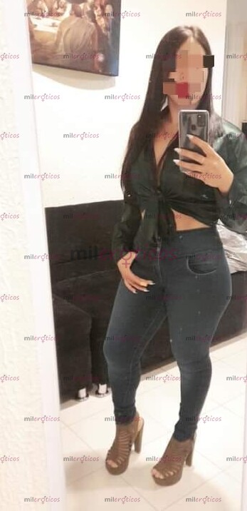 FOTOS DE HOLA AMOR SOY CAMILA UNA CHICA GUAPA TENGO 22 AÑOS